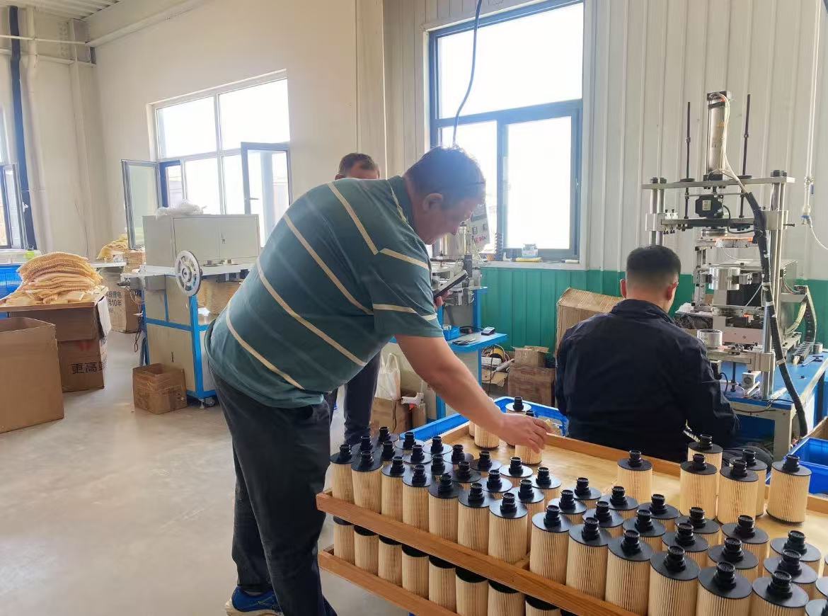 Russiske kunder besøker Guohao Filter Factory